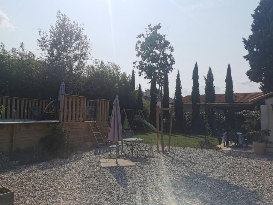 Maison Avec Piscine Dans Village Provencal. Courthézon Exteriér fotografie