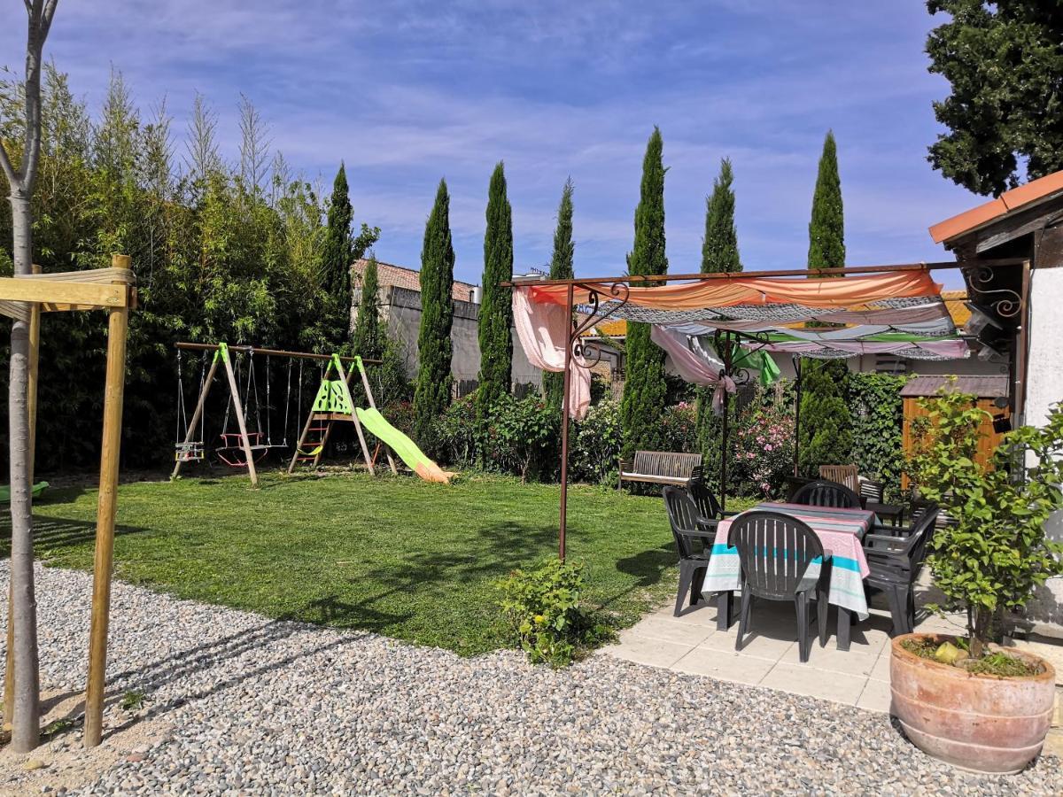 Maison Avec Piscine Dans Village Provencal. Courthézon Exteriér fotografie